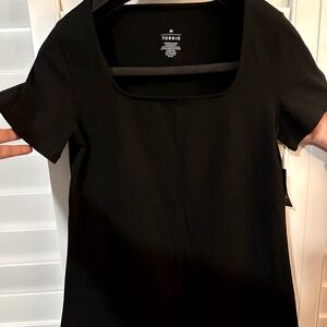 Black square neck foxy tee
